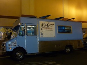 The Dos Chinos food truck.