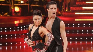 Kristi Yamaguchi returned to DWTS to lead a team cha cha.